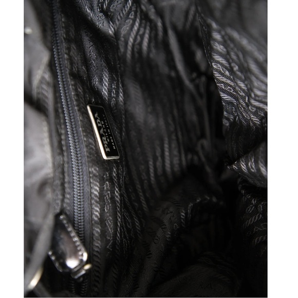 Black Tessuto nylon Prada backpack - Picture 4 of 9